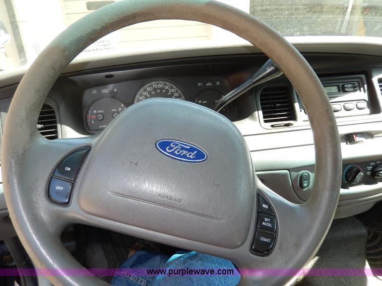 image for item H3051 2003 Ford Crown Victoria Police Interceptor