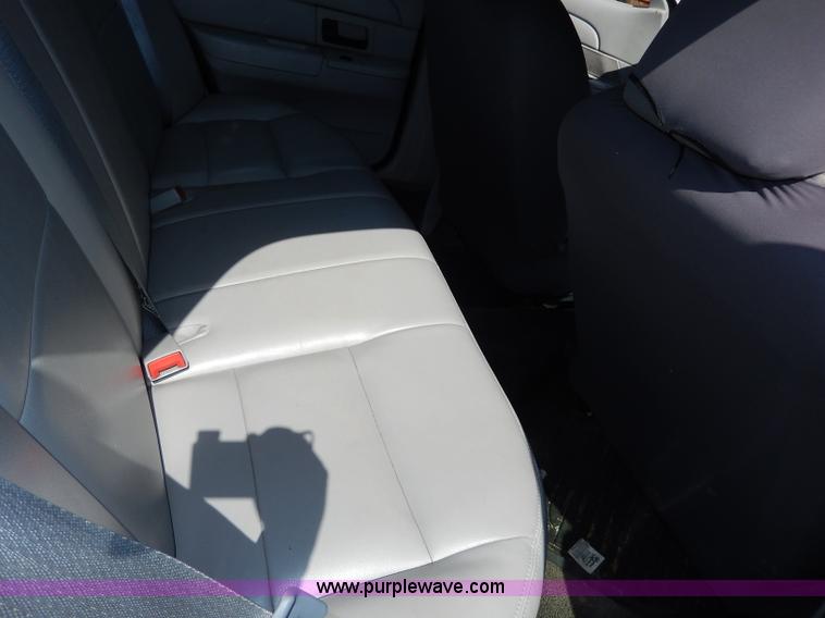 image for item H3051 2003 Ford Crown Victoria Police Interceptor