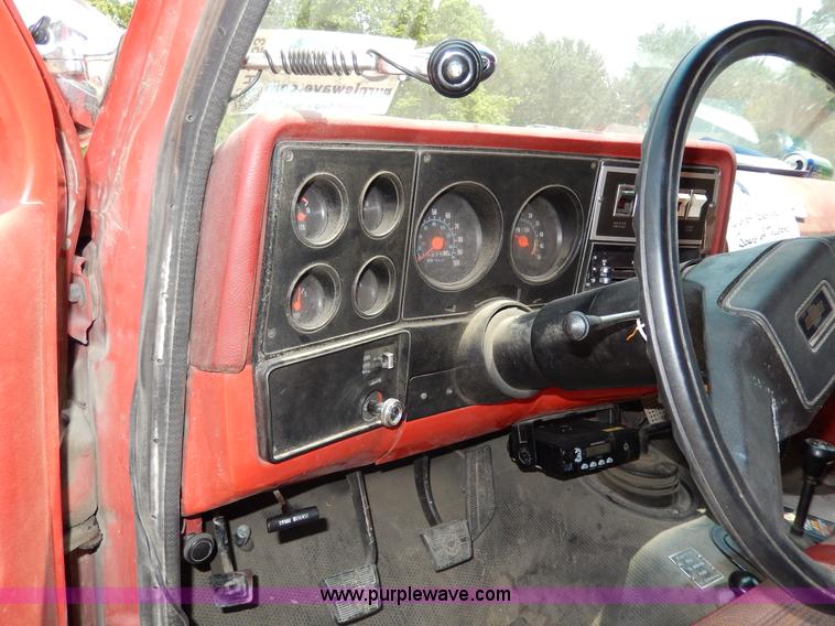 image for item H3053 1978 Chevrolet Custom Deluxe 30 mini pumper firetruck