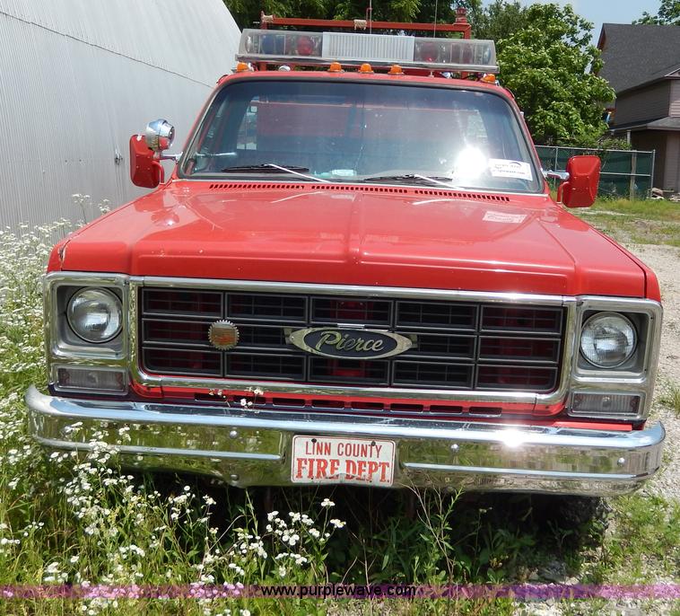 image for item H3054 1979 Chevrolet Custom Deluxe 30 mini pumper firetruck