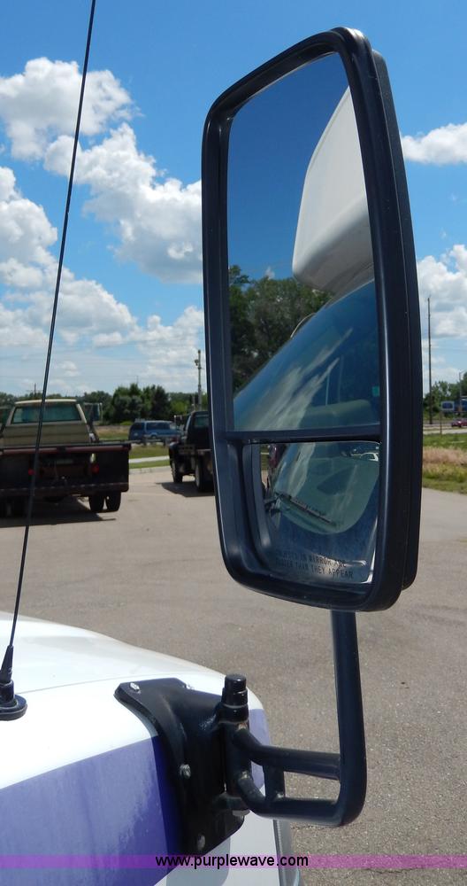 image for item H3060 2007 Chevrolet Express shuttle bus