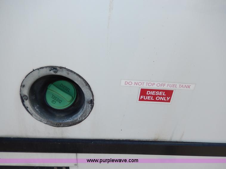 image for item H3060 2007 Chevrolet Express shuttle bus