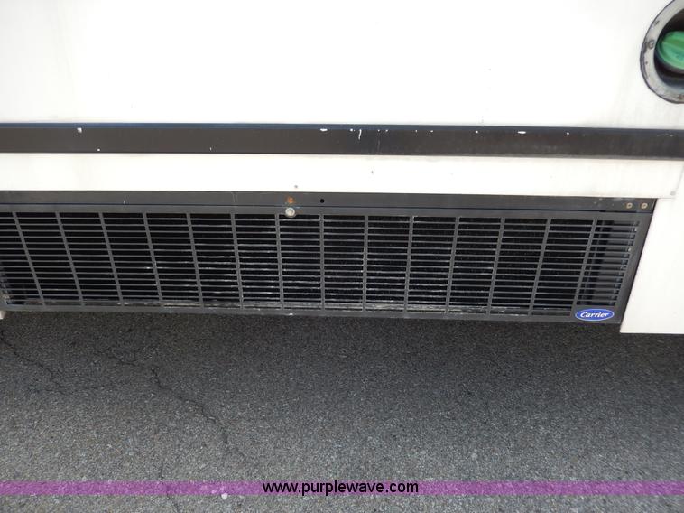 image for item H3060 2007 Chevrolet Express shuttle bus