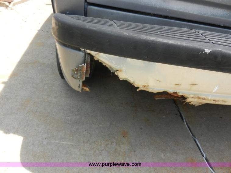 image for item H3077 1989 Chevrolet Astro van