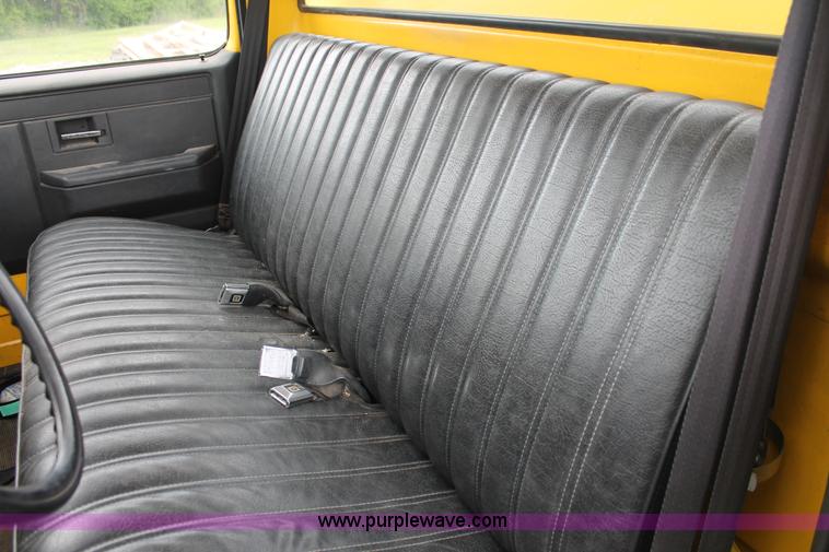 image for item H3591 1986 Chevrolet C30 Custom Deluxe utility truck