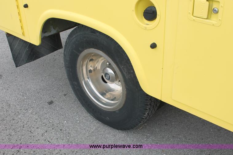 image for item H3591 1986 Chevrolet C30 Custom Deluxe utility truck