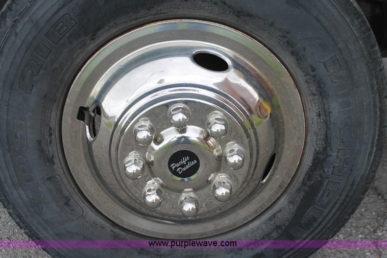 image for item H3591 1986 Chevrolet C30 Custom Deluxe utility truck