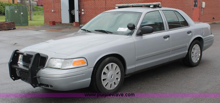 image for item H3592 2009 Ford Crown Victoria Police Interceptor