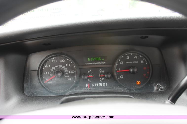 image for item H3592 2009 Ford Crown Victoria Police Interceptor