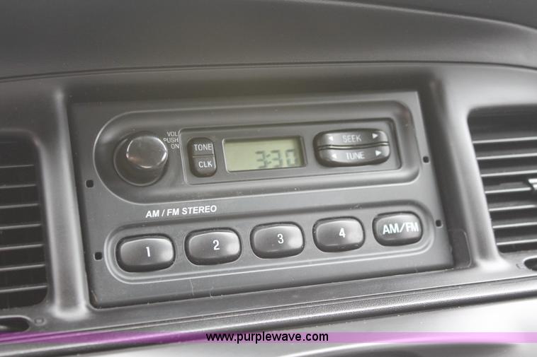 image for item H3592 2009 Ford Crown Victoria Police Interceptor
