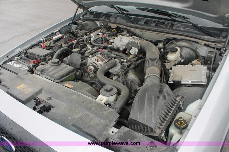 image for item H3592 2009 Ford Crown Victoria Police Interceptor
