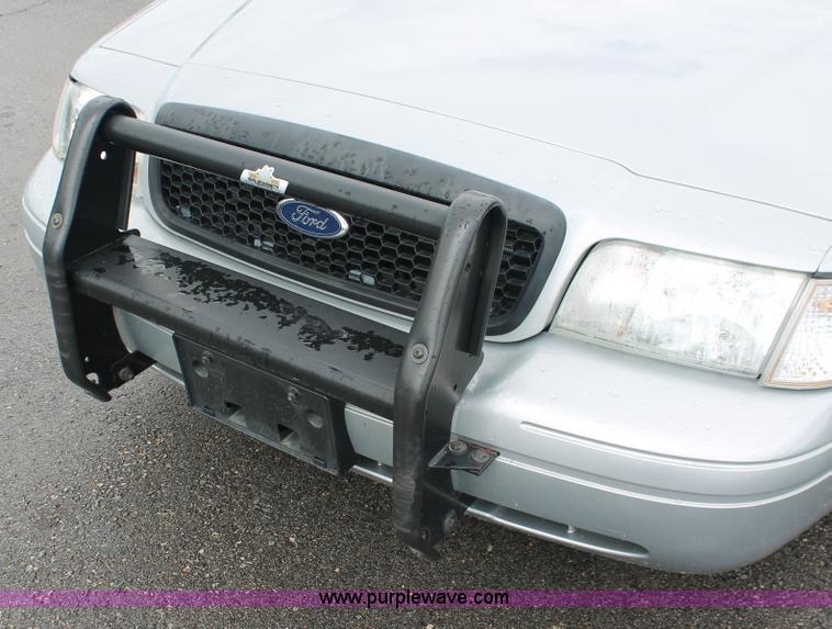 image for item H3592 2009 Ford Crown Victoria Police Interceptor