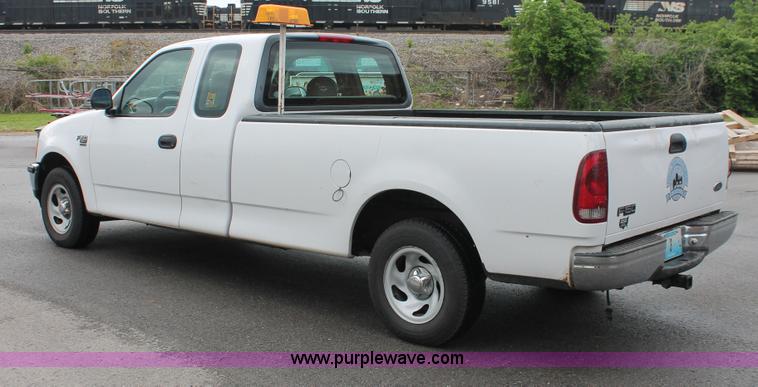 image for item H3593 1998 Ford F150 XL pickup truck