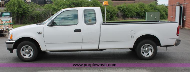 image for item H3593 1998 Ford F150 XL pickup truck