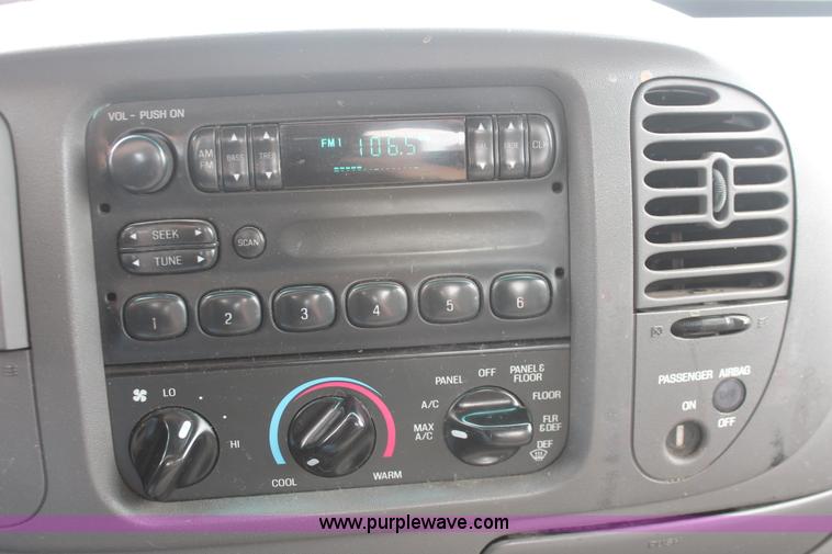 image for item H3593 1998 Ford F150 XL pickup truck