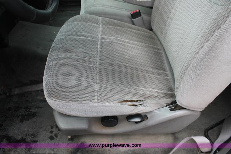 image for item H3593 1998 Ford F150 XL pickup truck