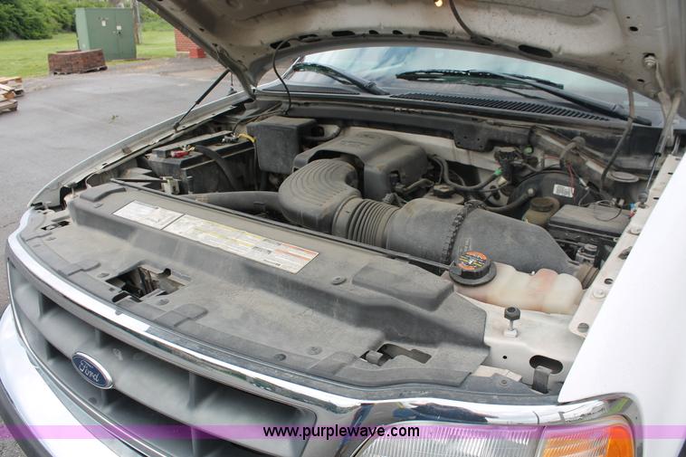 image for item H3593 1998 Ford F150 XL pickup truck