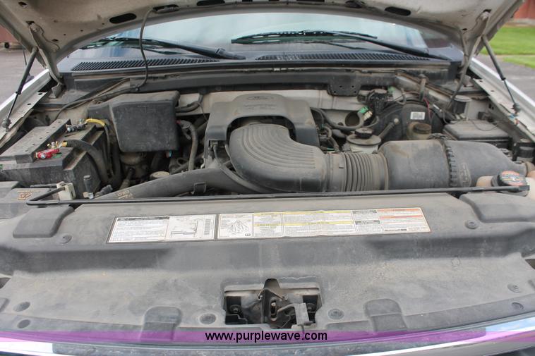 image for item H3593 1998 Ford F150 XL pickup truck