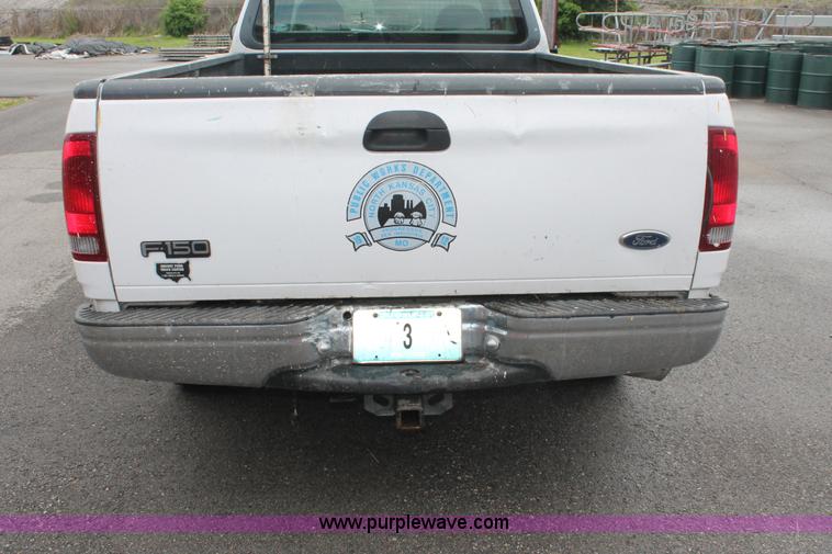 image for item H3593 1998 Ford F150 XL pickup truck