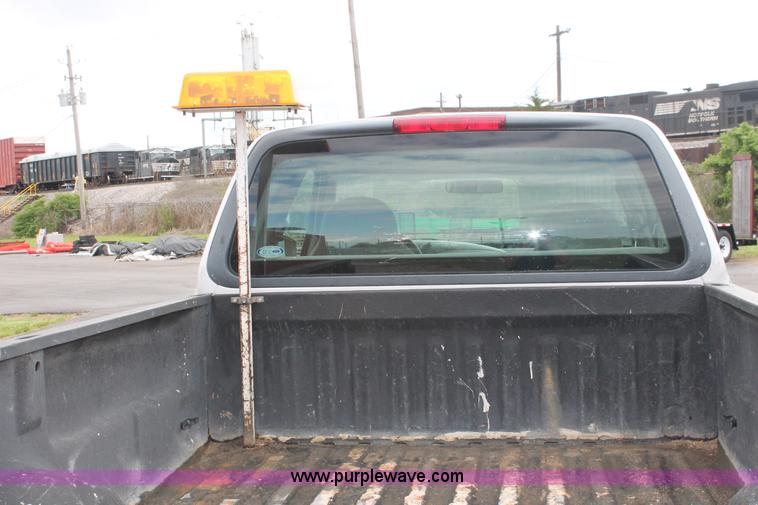 image for item H3593 1998 Ford F150 XL pickup truck