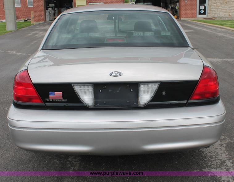 image for item H3594 2008 Ford Crown Victoria Police Interceptor