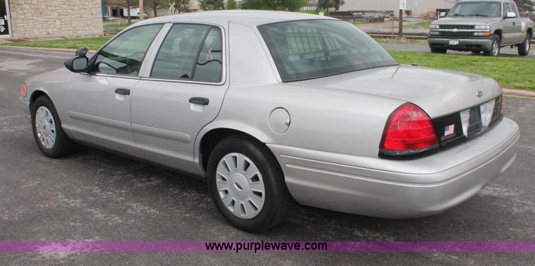 image for item H3594 2008 Ford Crown Victoria Police Interceptor