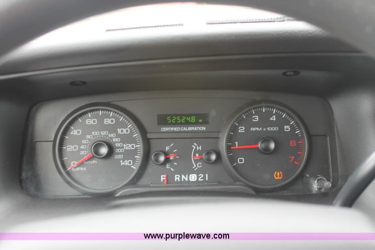 image for item H3594 2008 Ford Crown Victoria Police Interceptor