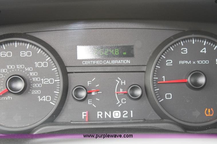 image for item H3594 2008 Ford Crown Victoria Police Interceptor