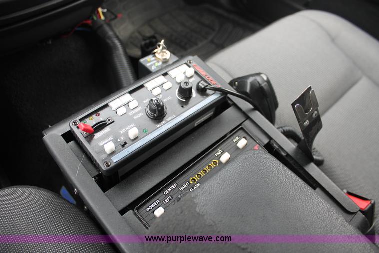 image for item H3594 2008 Ford Crown Victoria Police Interceptor