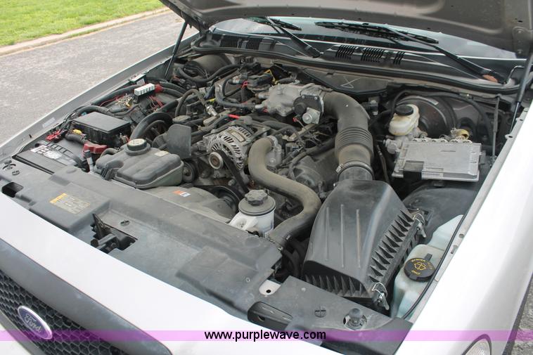 image for item H3594 2008 Ford Crown Victoria Police Interceptor