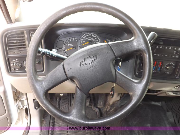 image for item H7022 2006 Chevrolet Tahoe SUV