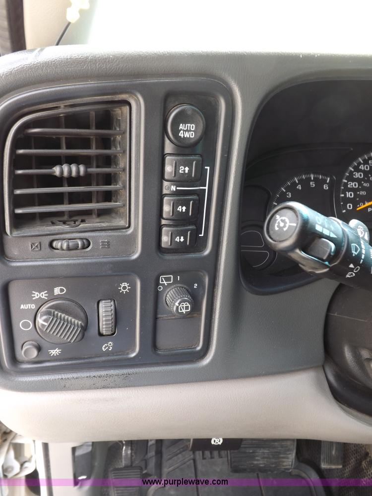 image for item H7022 2006 Chevrolet Tahoe SUV