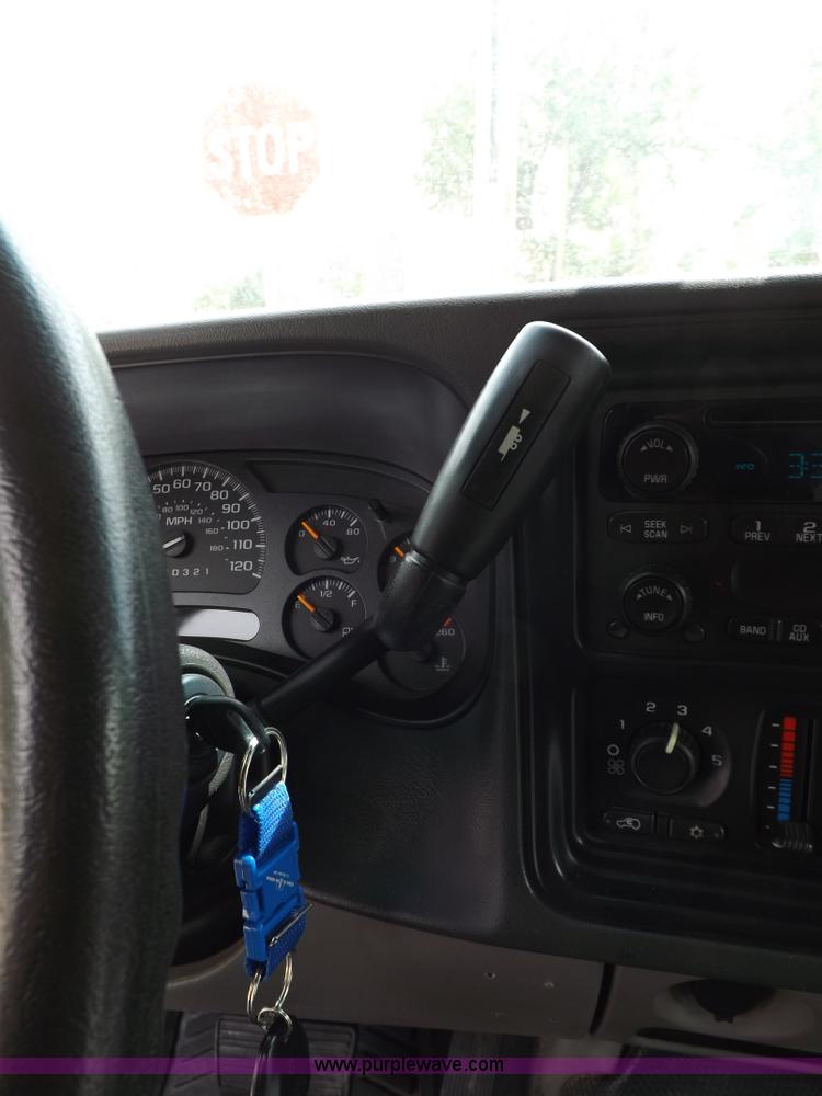 image for item H7022 2006 Chevrolet Tahoe SUV