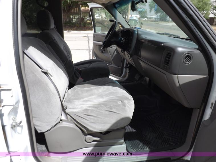 image for item H7022 2006 Chevrolet Tahoe SUV