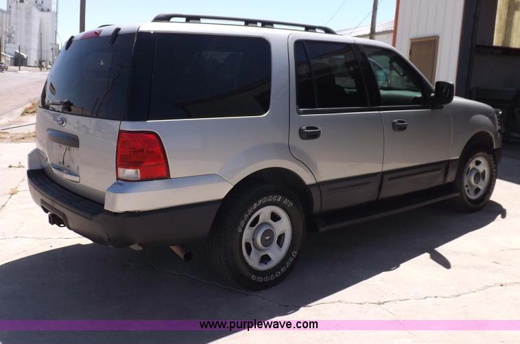 image for item H7032 2005 Ford Expedition XLT SUV