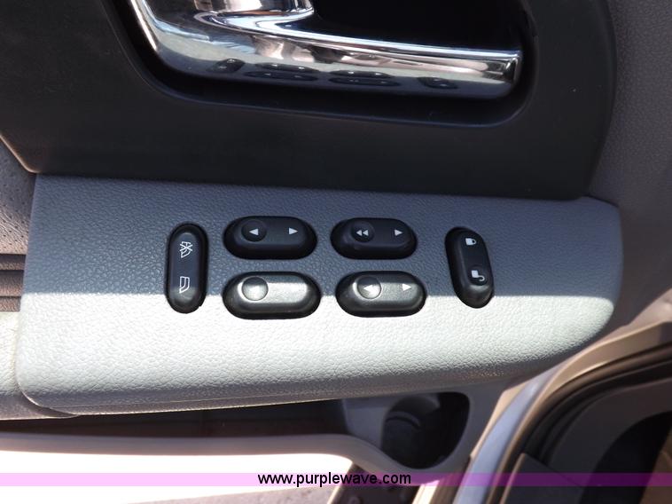 image for item H7032 2005 Ford Expedition XLT SUV