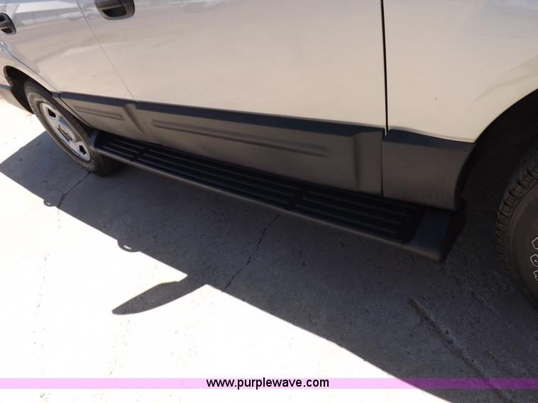 image for item H7032 2005 Ford Expedition XLT SUV