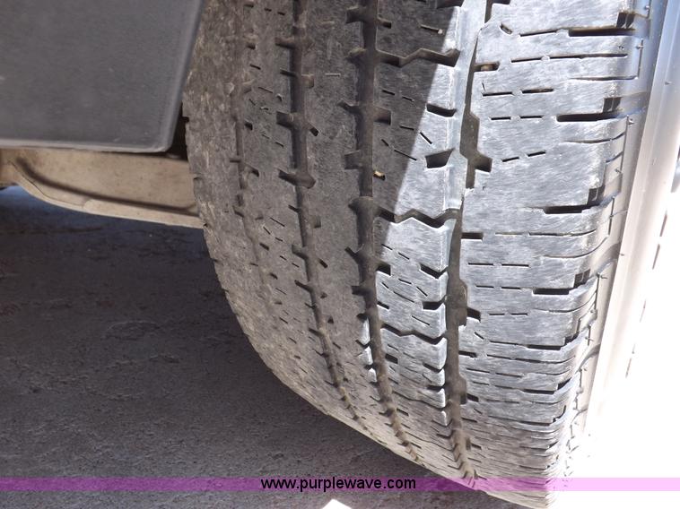 image for item H7032 2005 Ford Expedition XLT SUV