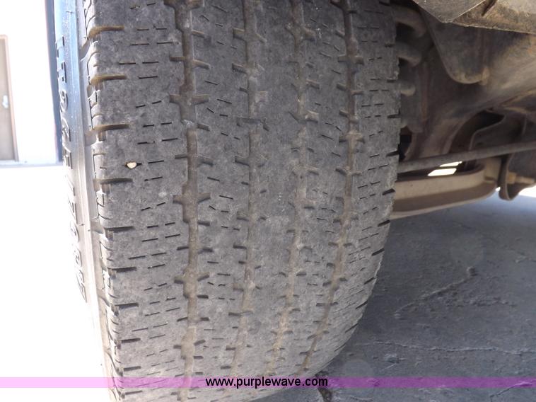 image for item H7032 2005 Ford Expedition XLT SUV