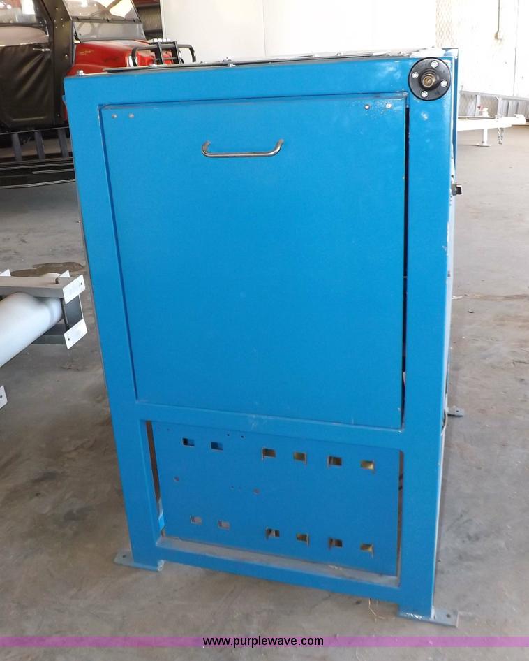 image for item H7036 Bauer 5000 CFM breathing four stage air compressor