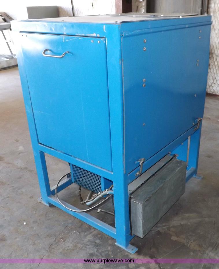 image for item H7036 Bauer 5000 CFM breathing four stage air compressor