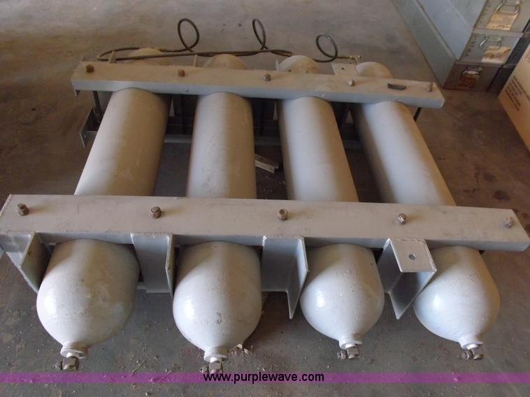 image for item H7036 Bauer 5000 CFM breathing four stage air compressor