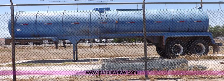 image for item H7038 1981 Adams tank trailer