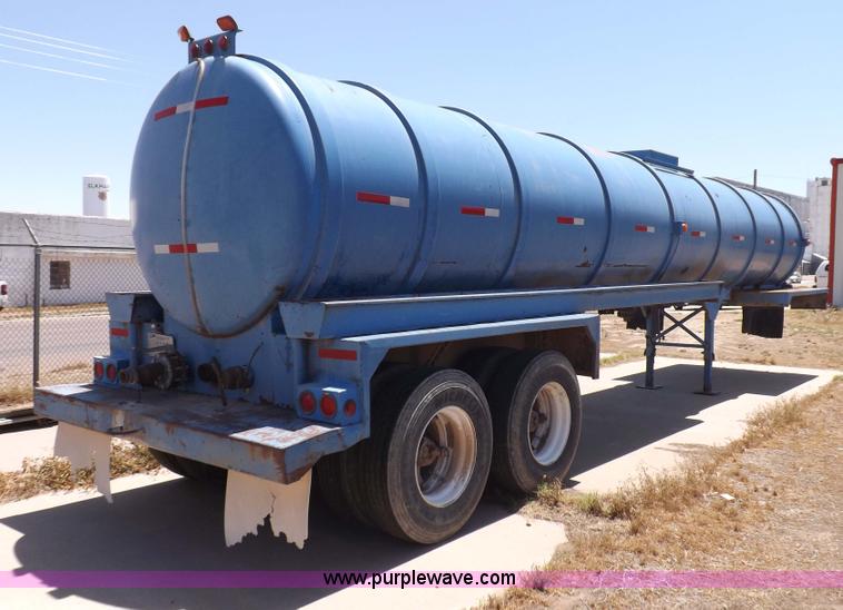 image for item H7038 1981 Adams tank trailer