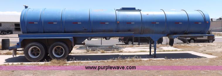 image for item H7038 1981 Adams tank trailer