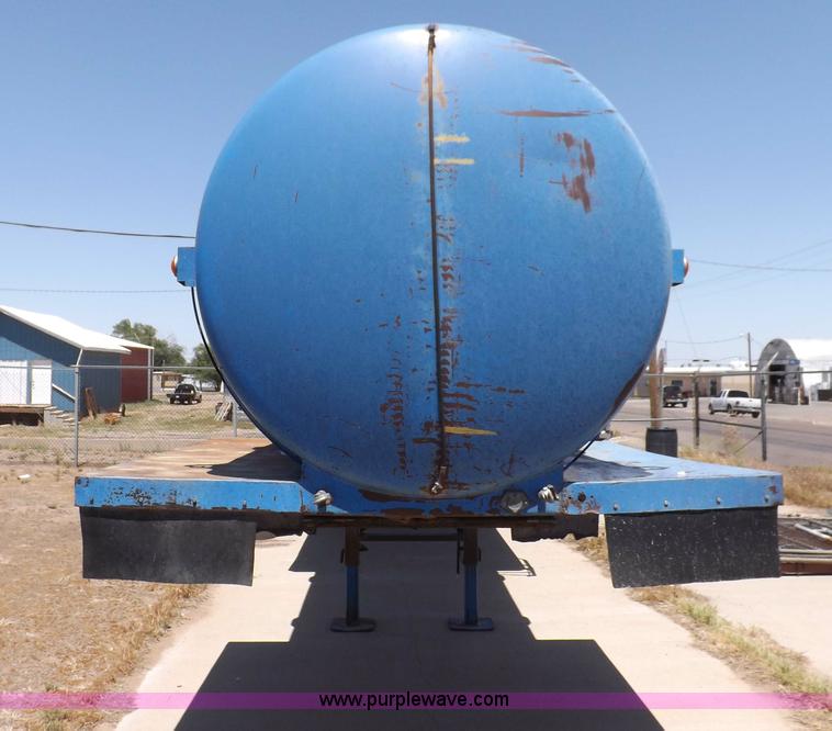 image for item H7038 1981 Adams tank trailer