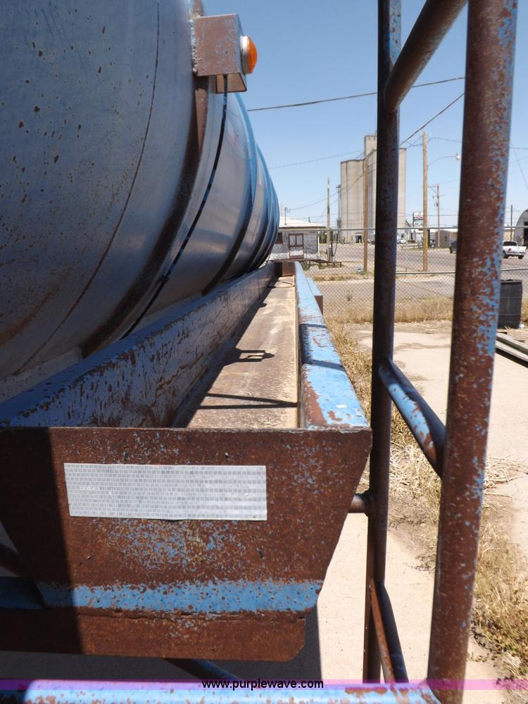 image for item H7038 1981 Adams tank trailer