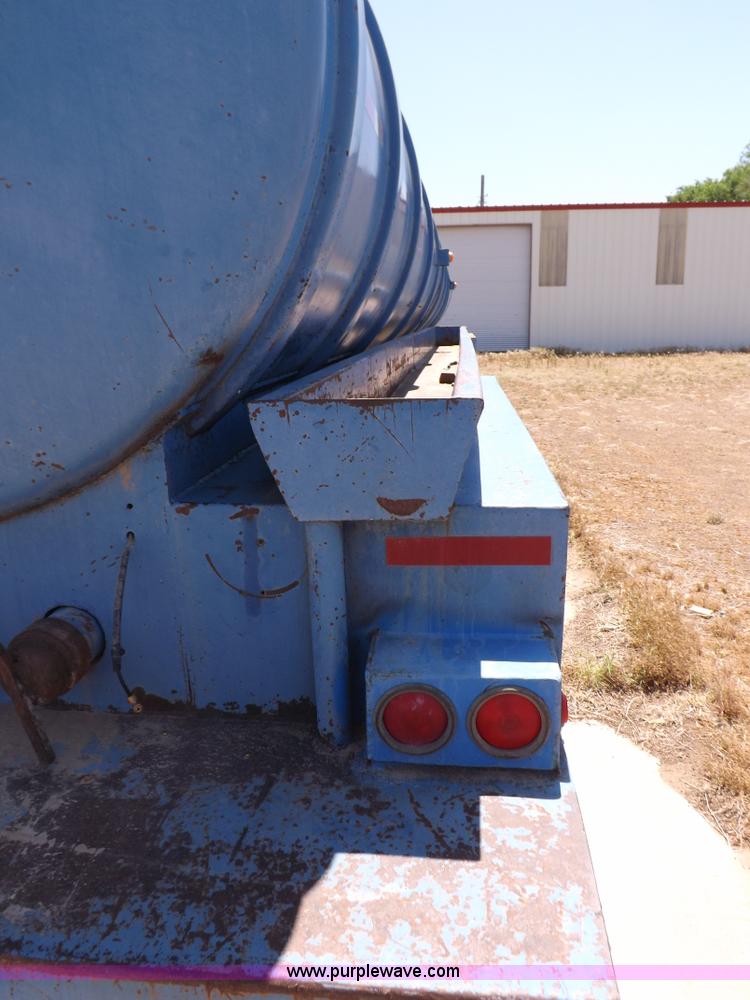 image for item H7038 1981 Adams tank trailer