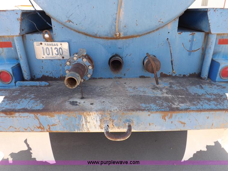 image for item H7038 1981 Adams tank trailer