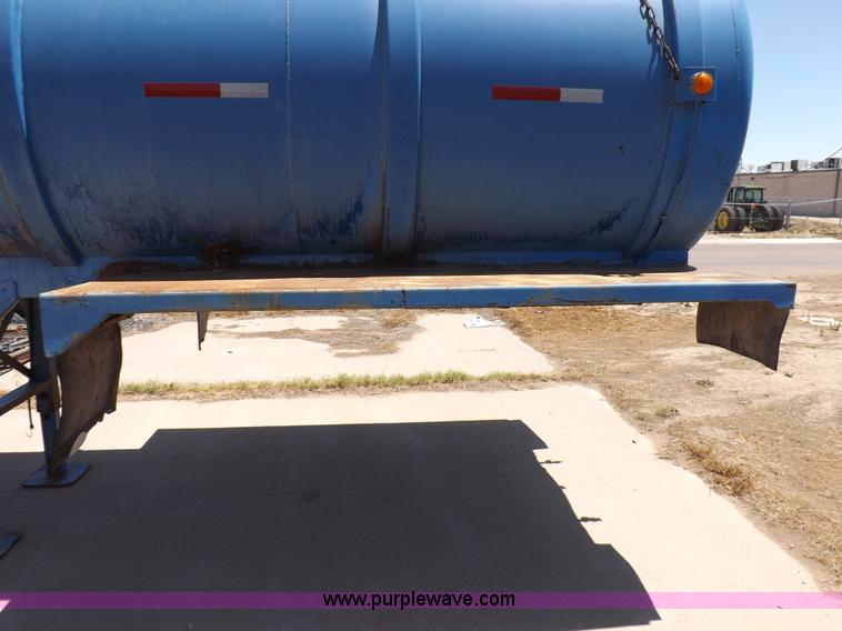 image for item H7038 1981 Adams tank trailer